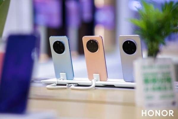 「荣耀Magic7系列」中国电信终端洞察报告：荣耀Magic7系列通信性能第一