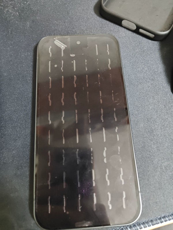 谷歌Pixel 9a真机谍照