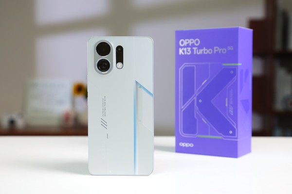 「OPPO K13 Turbo Pro」OPPO K13 Turbo Pro：搭载主动散热风扇 最强散热参上