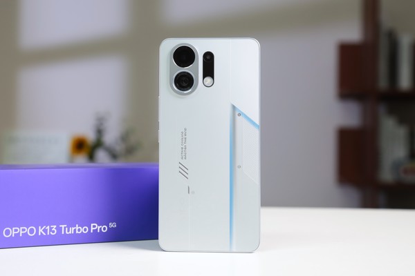 「OPPO K13 Turbo Pro」OPPO K13 Turbo Pro：搭载主动散热风扇 最强散热参上